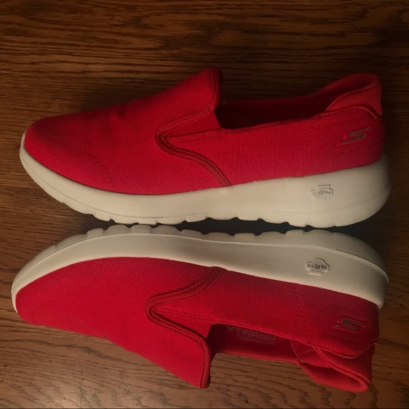 skechers goga max red
